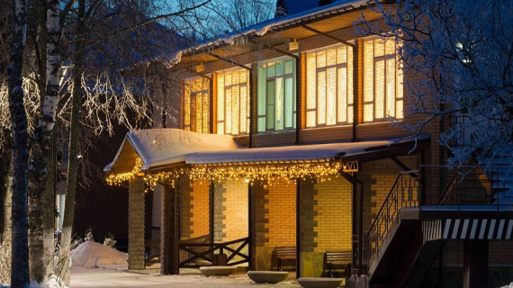 Зимний оздоровительный лагерь со Школой Плавания Mad Wave